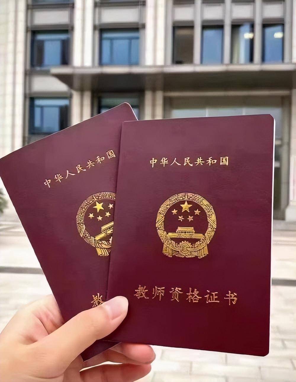 本地证件制作注意事项:传统打印店 vs 专业文印中心,谁更省心?